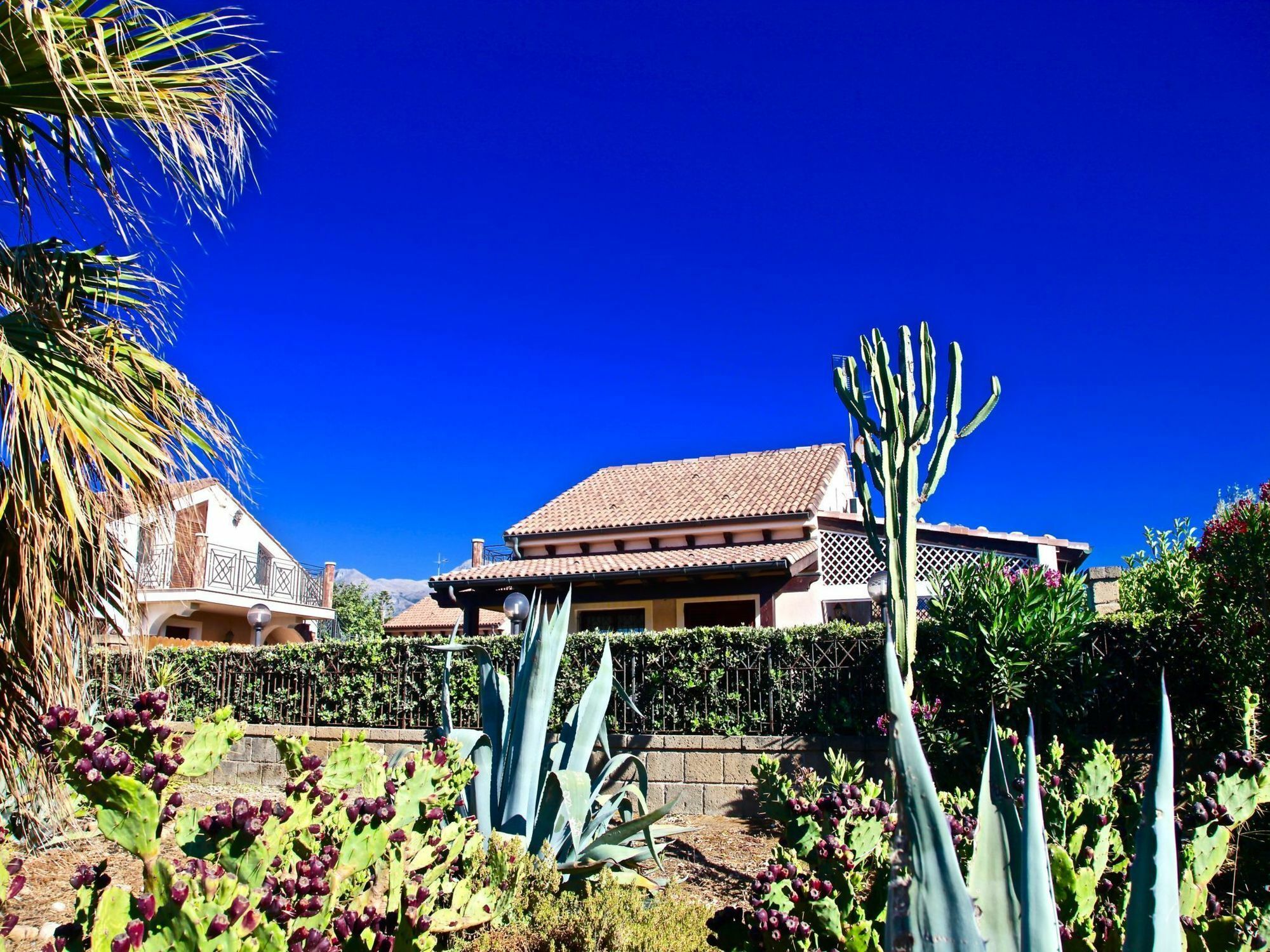 Villa Amare Campofelice Di Roccella Exterior foto
